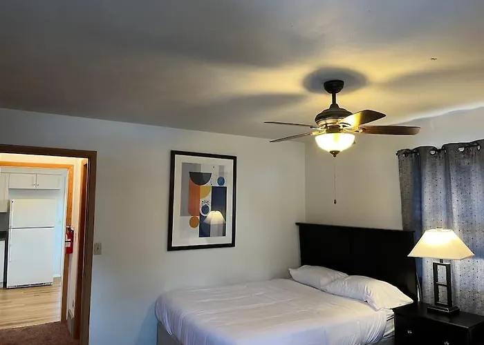 Prime Location Amazing Unit Close To Downtown - 2 Queen Beds