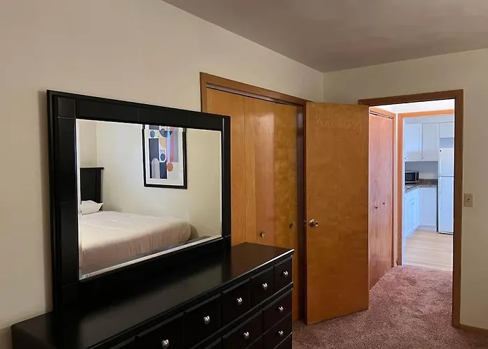 Prime Location Amazing Unit Close To Downtown - 2 Queen Beds Appartamento Springfield